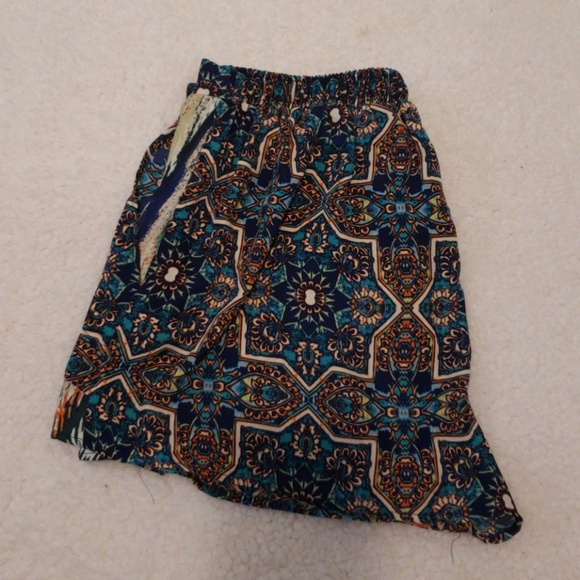 Summer dressy shorts.. - Picture 3 of 3